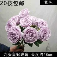 Букет чашеобразных роз светло-фиолетовый