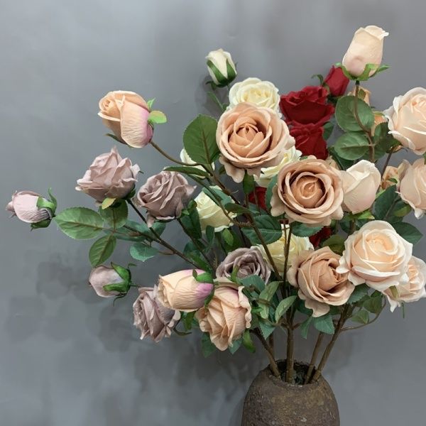 кустовая роза премиум красный