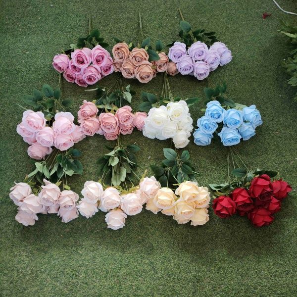 Букет роз 9 голов пудра