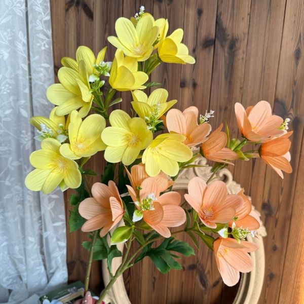 крокус 10 штук светло-оранжевый