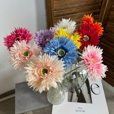 гербера 5 штук розовая