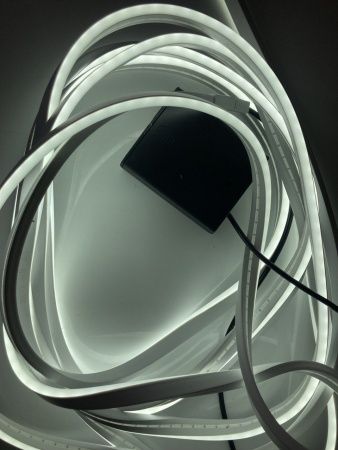 Неон 5 метров на батарейках холодный белый