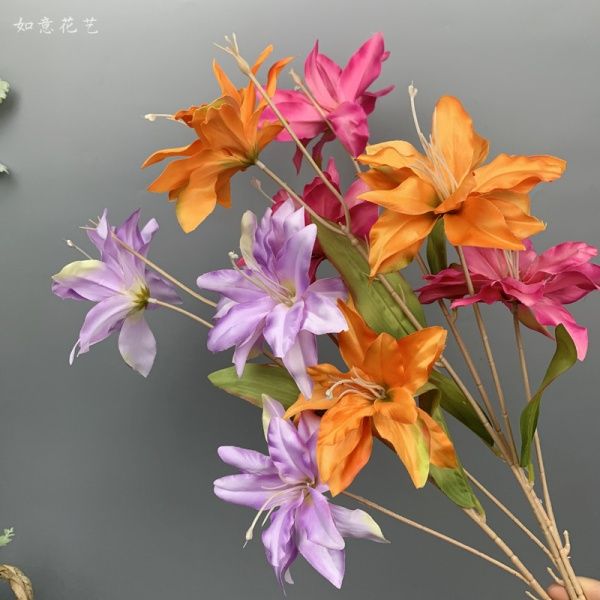 лилия тройная желтая